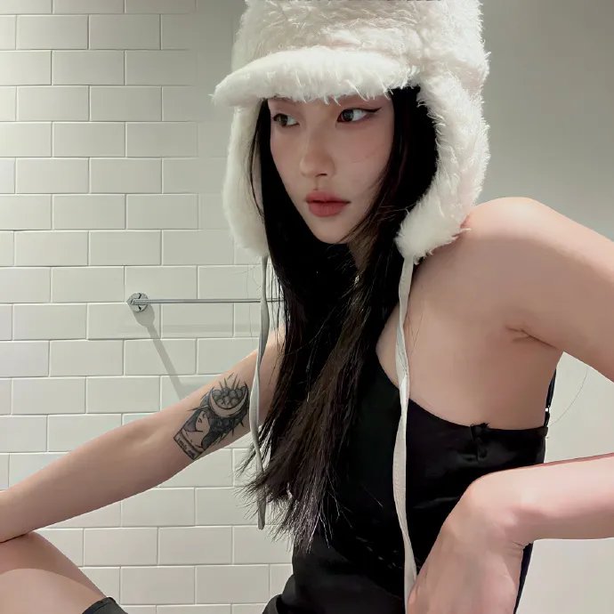她和她的她